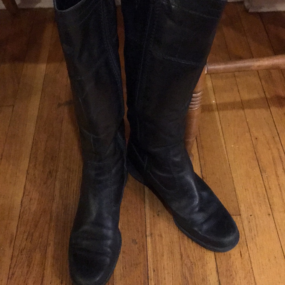 Black leather knee high ladies boots